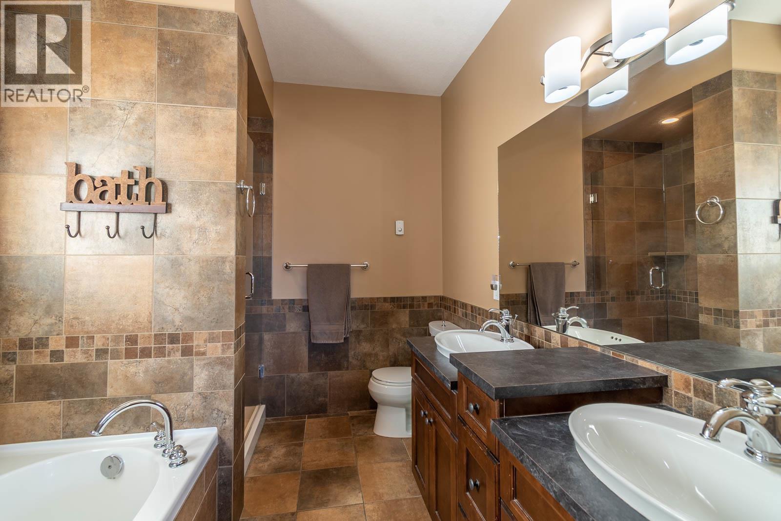 1025 Longacre Place, Vernon