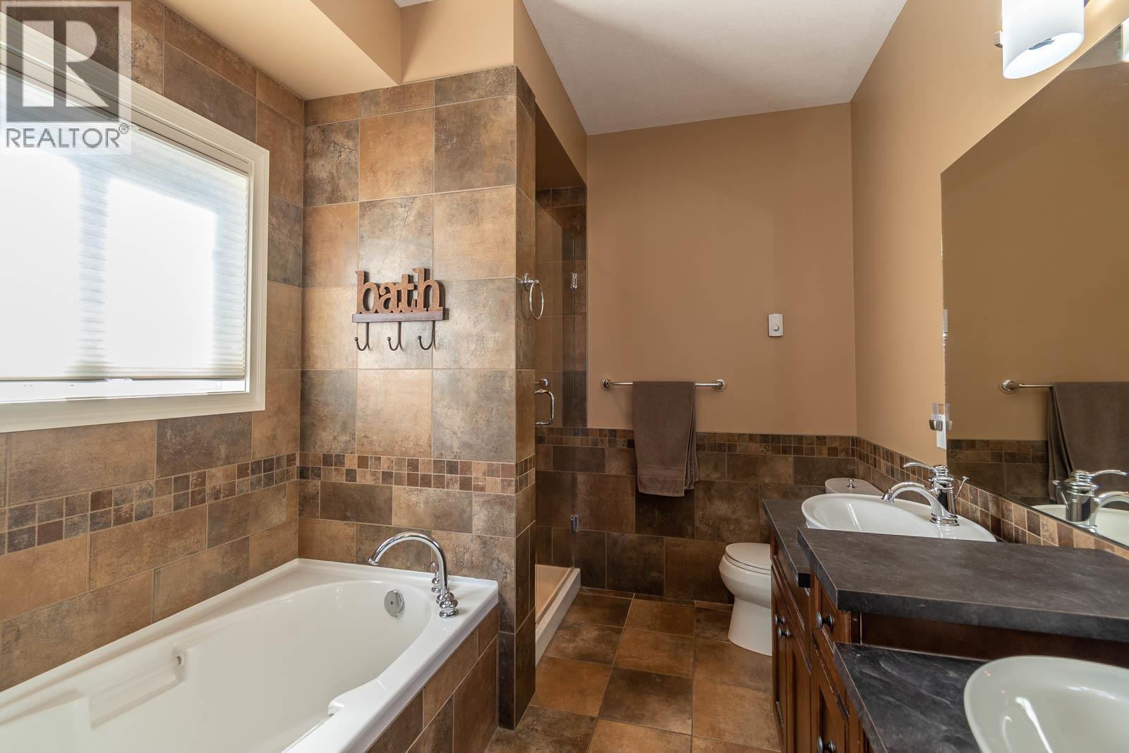 1025 Longacre Place, Vernon