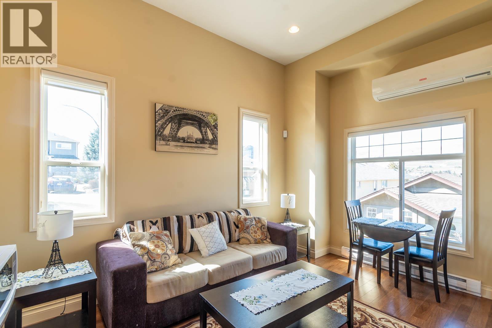 1025 Longacre Place, Vernon