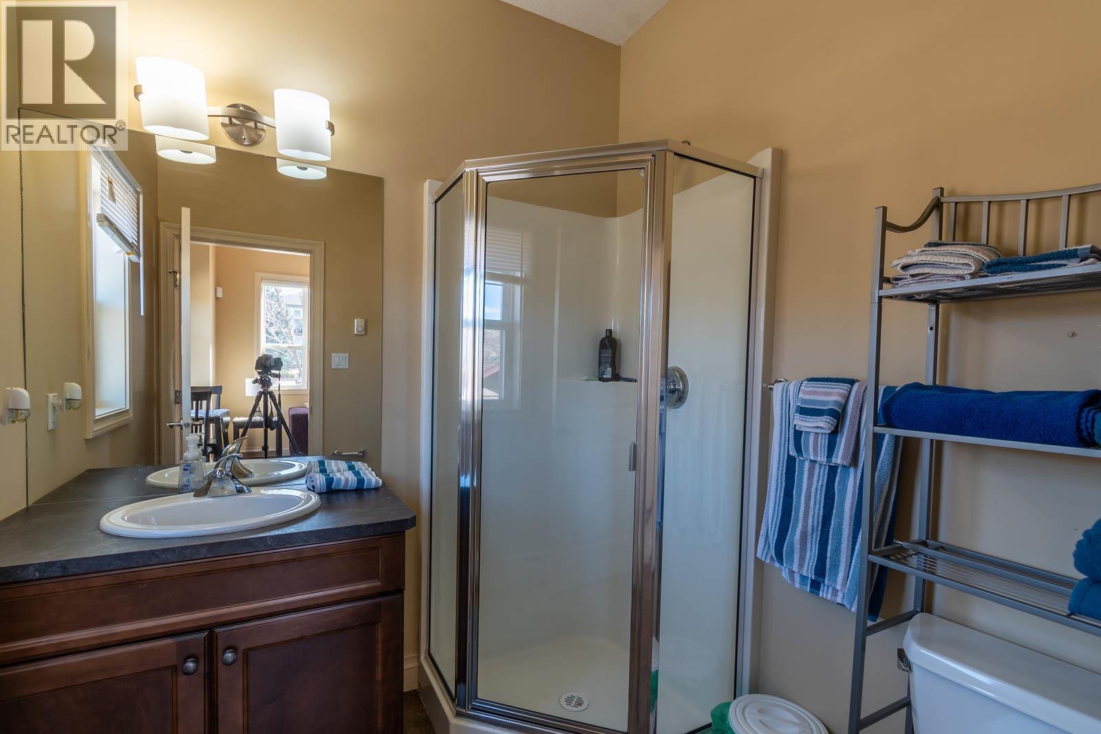 1025 Longacre Place, Vernon