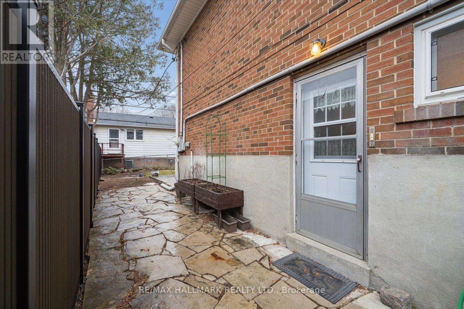 2 VALLEYCREST AVENUE,Markham (Bullock),,