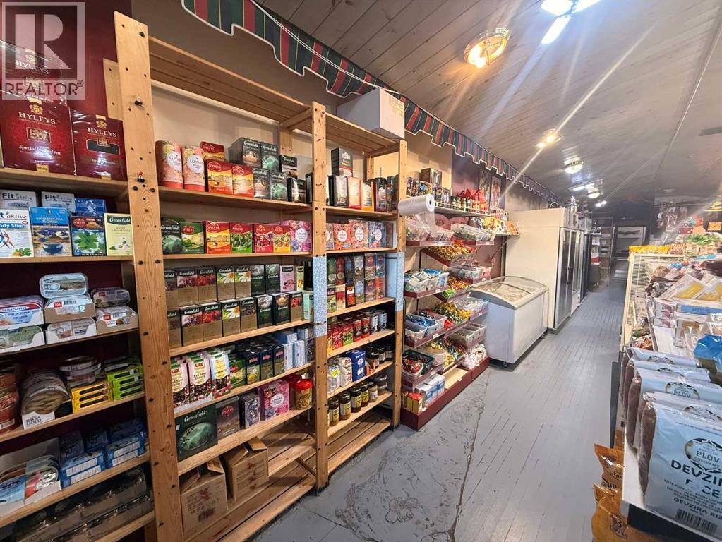 523 Woodpark Boulevard SW, Calgary, Alberta