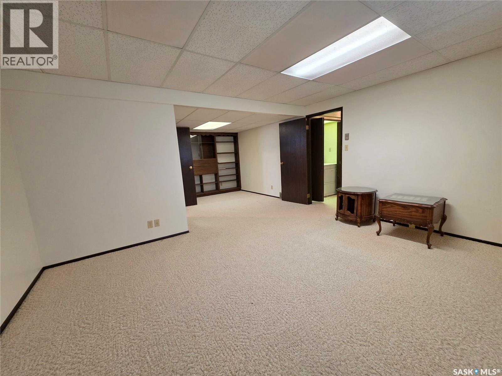 Single Family House Bi-level for Sale in  th AVENUE NE Swift Current 