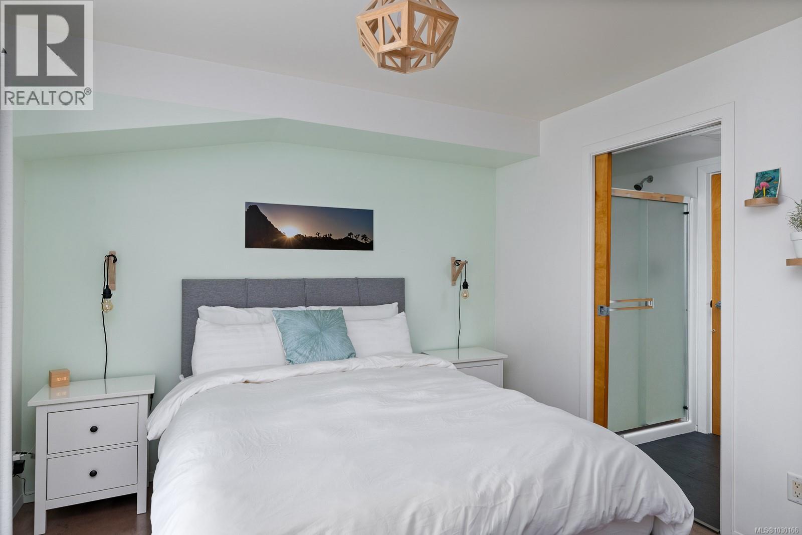 #205 932 JOHNSON ST - 17