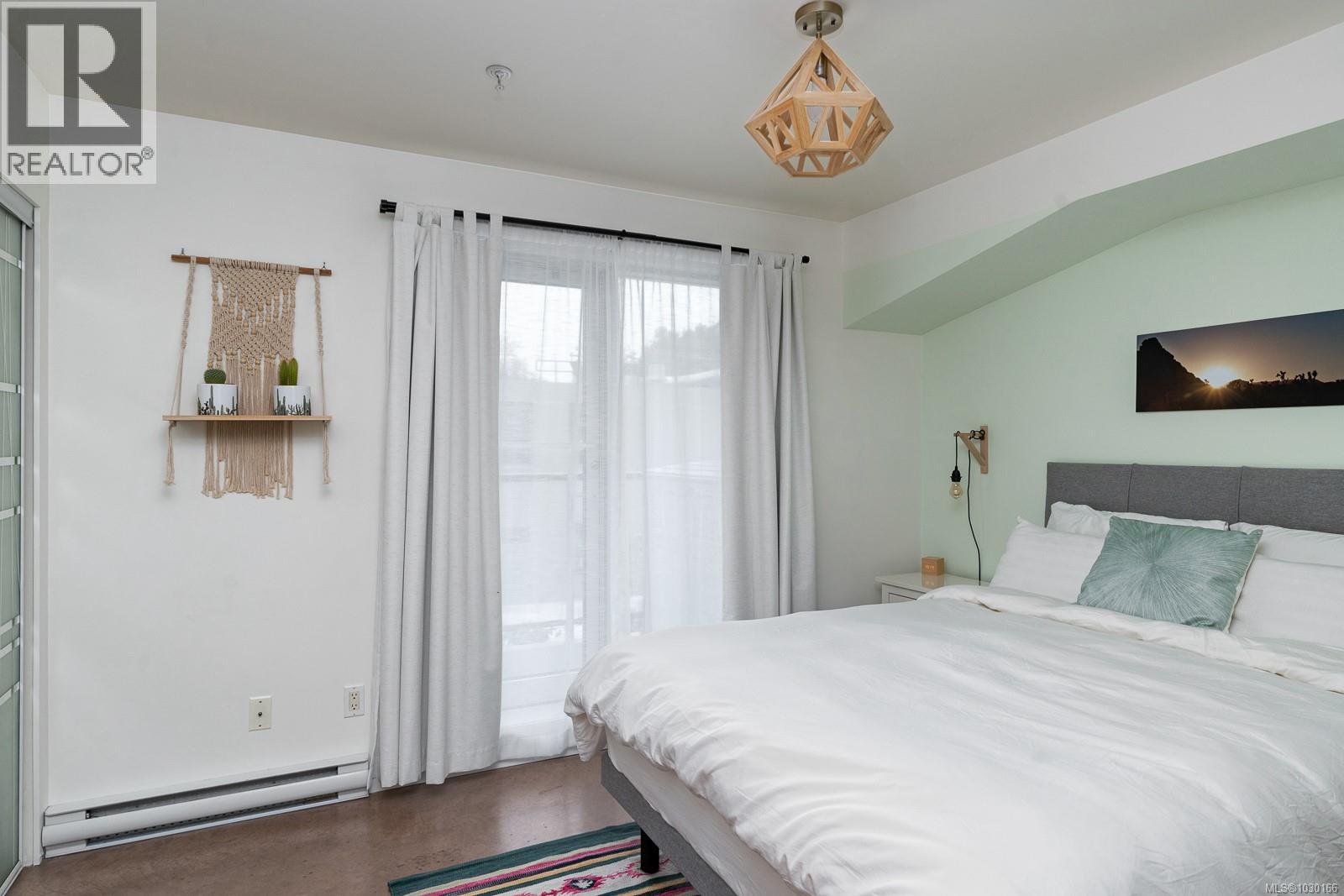 #205 932 JOHNSON ST - 18