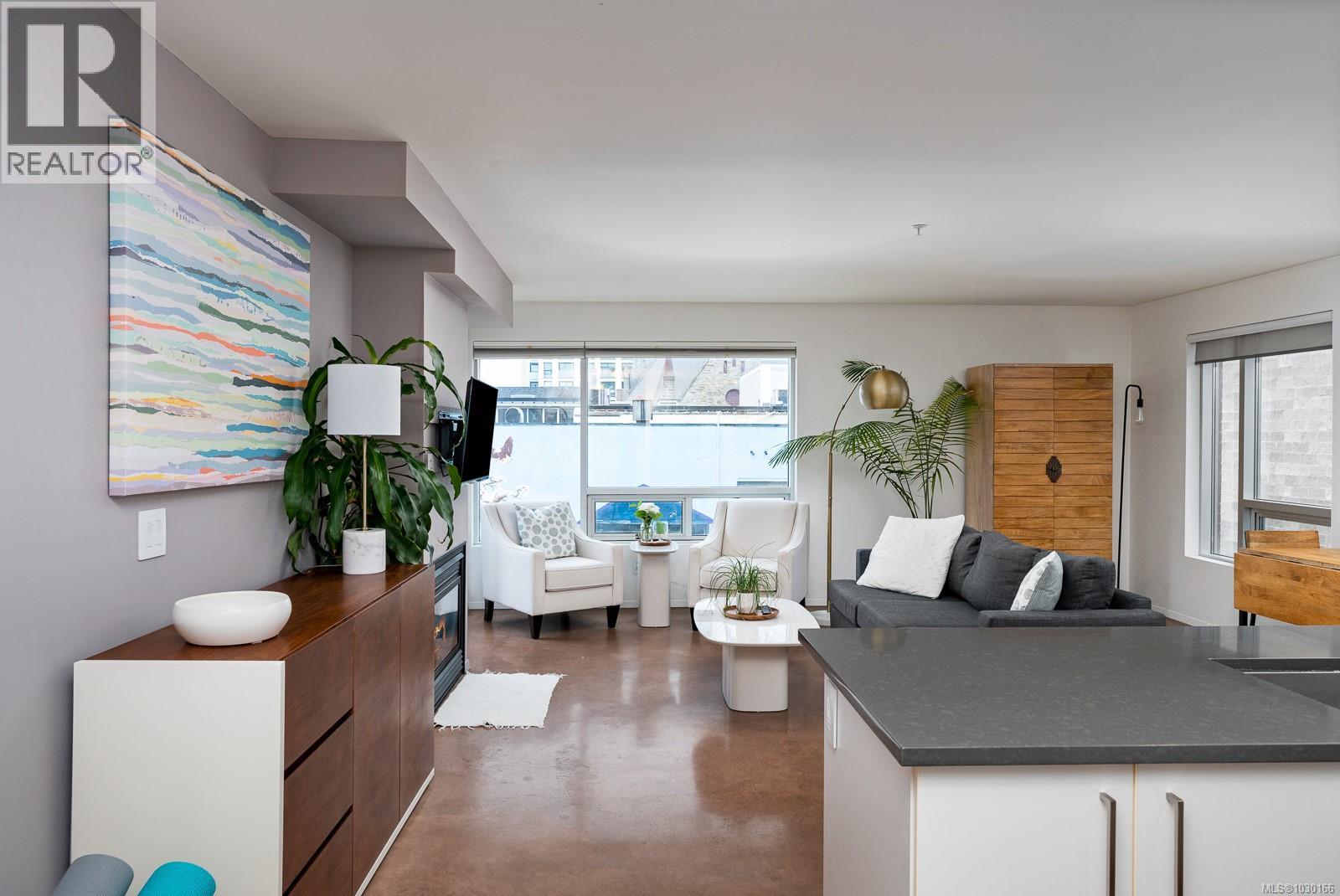 #205 932 JOHNSON ST - 9