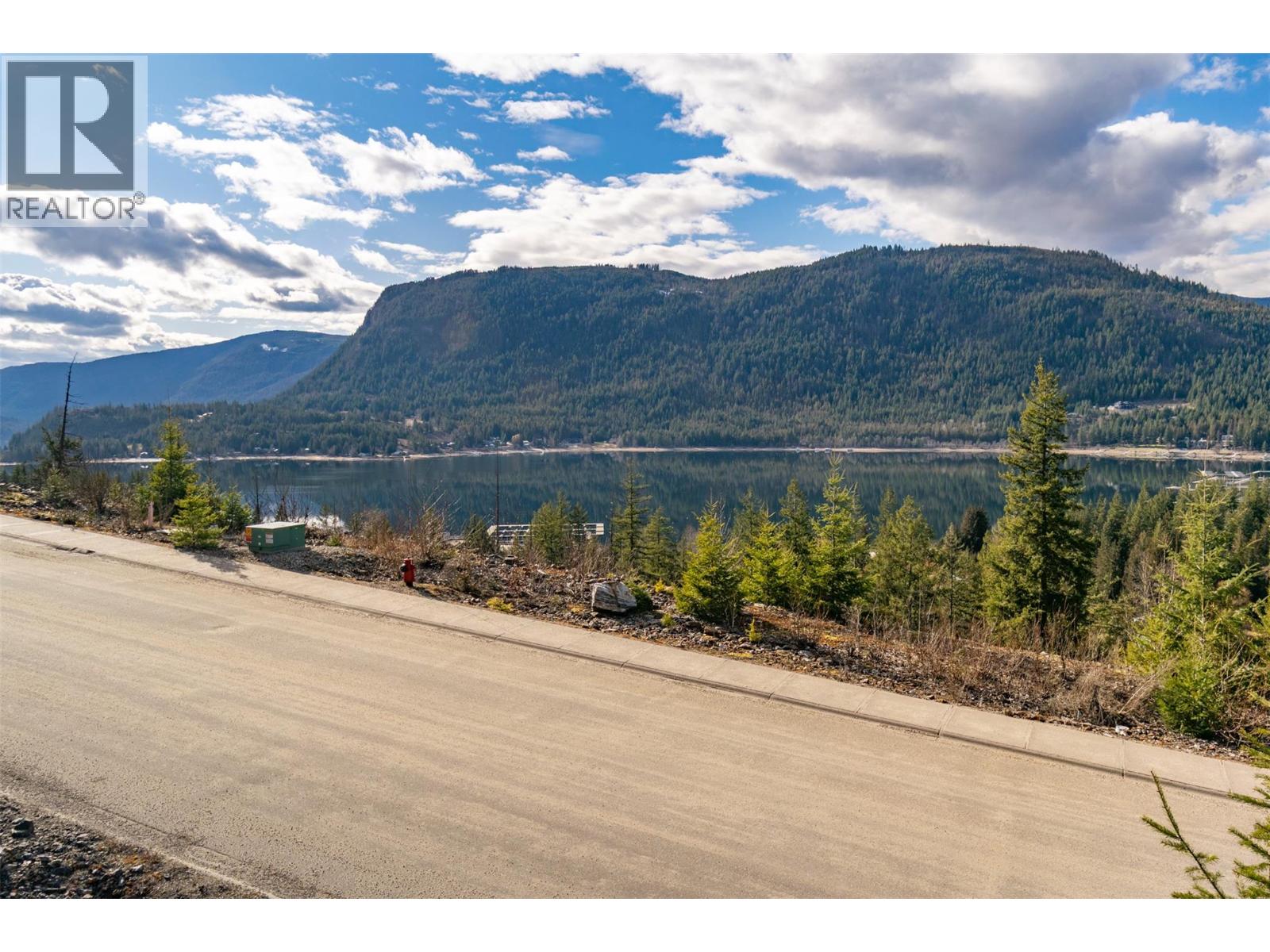 282 Bayview Drive, Sicamous