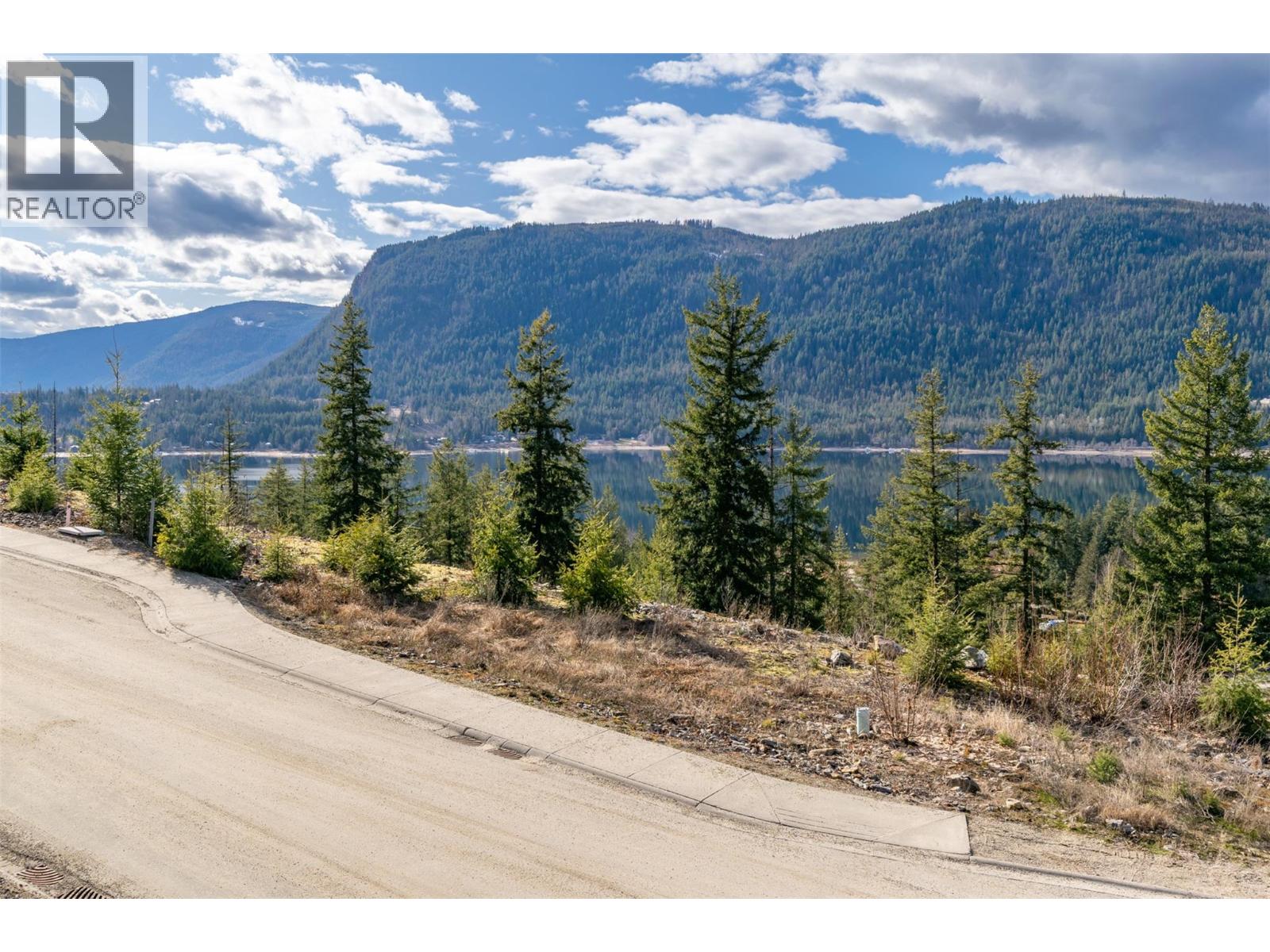 282 Bayview Drive, Sicamous