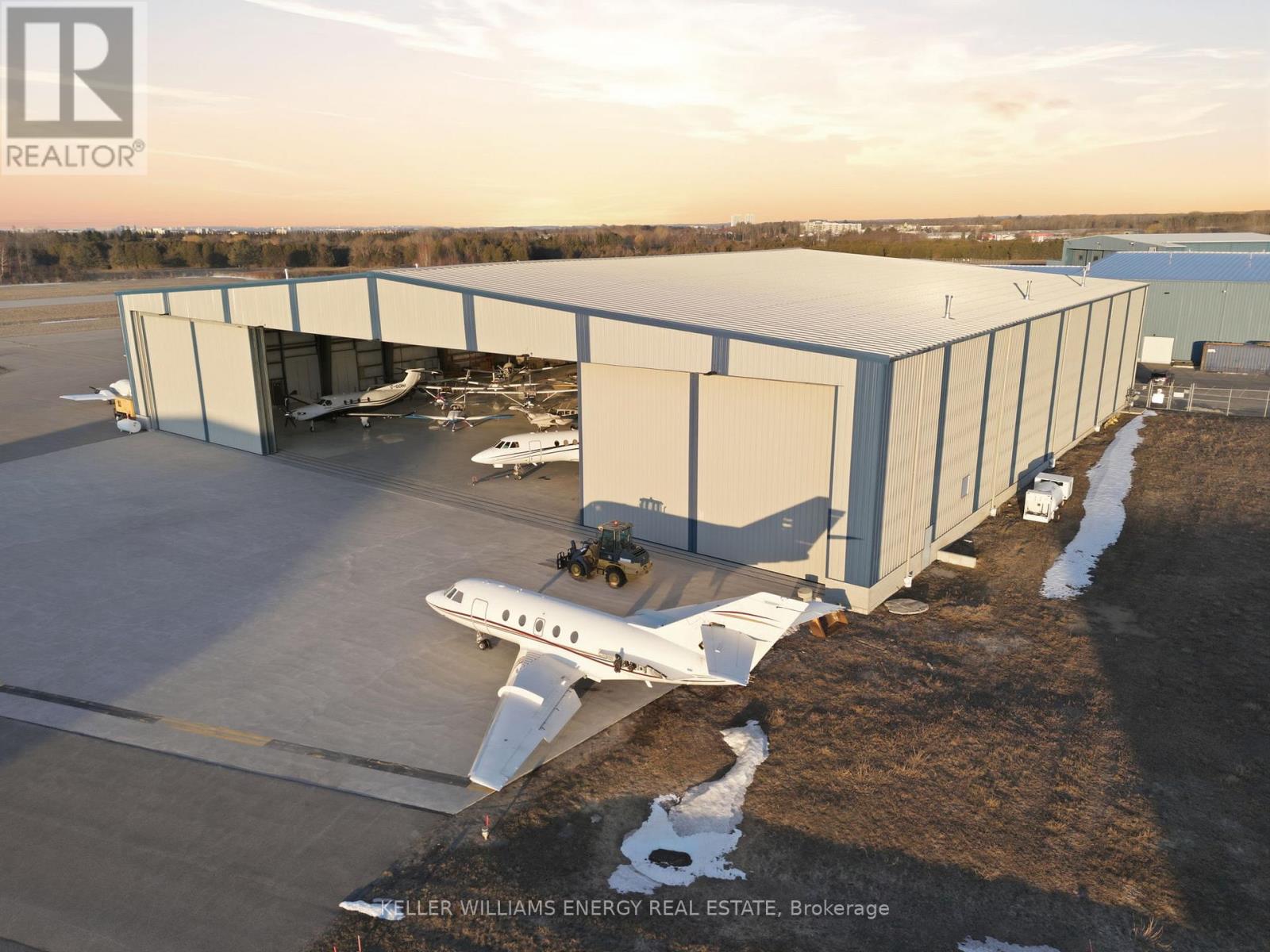 1180 KEITH ROSS DRIVE