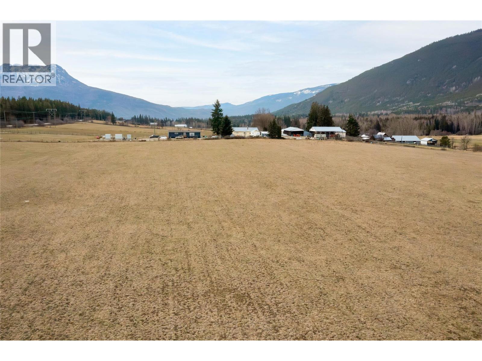5311 30 Avenue NW, Salmon Arm