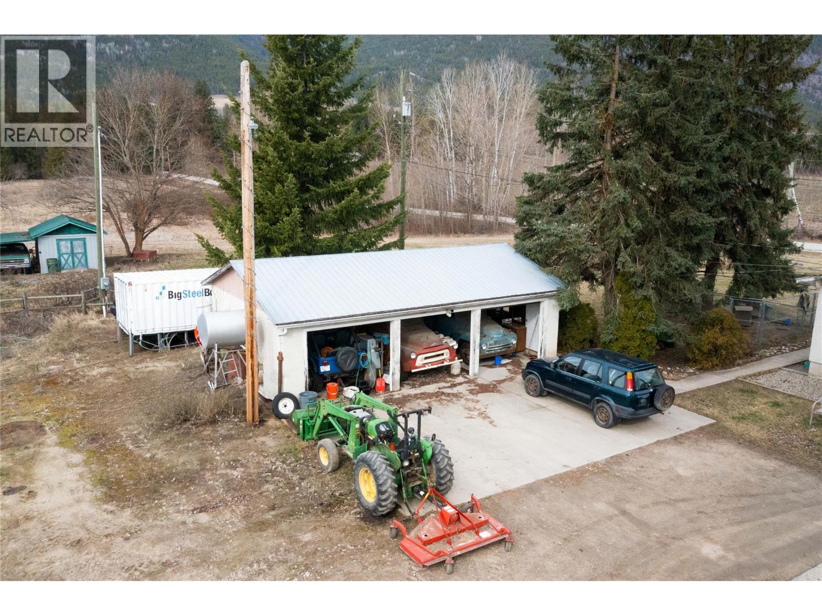 5311 30 Avenue NW, Salmon Arm