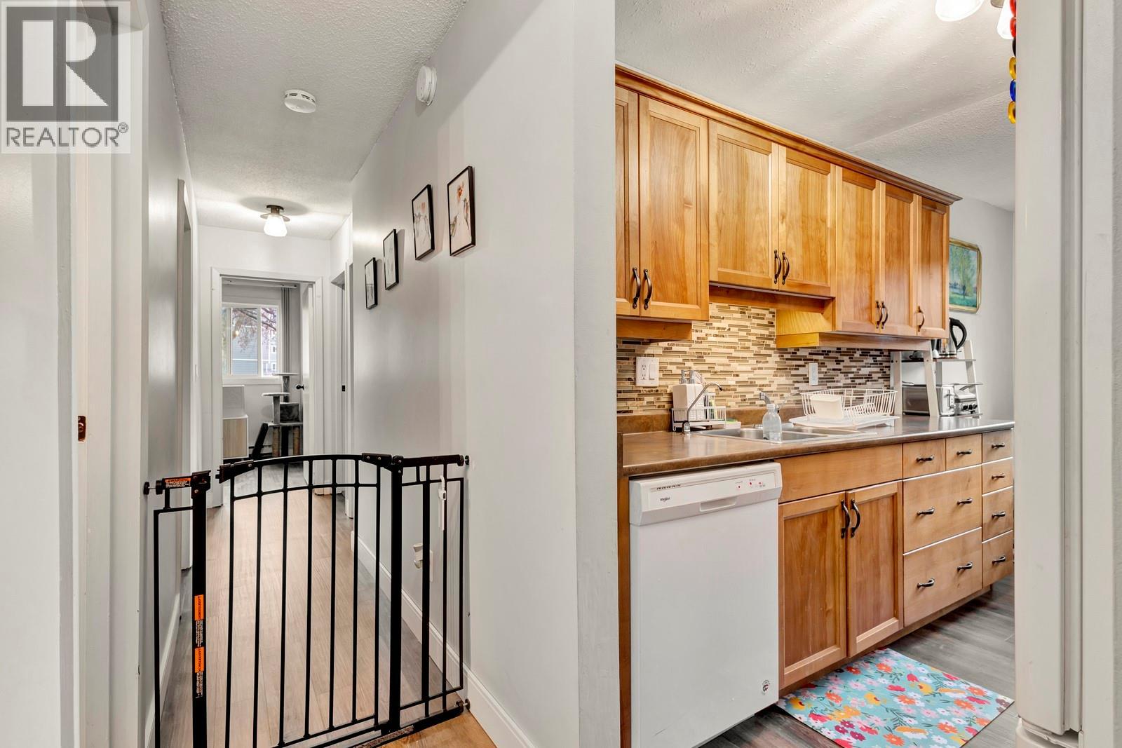 104 445 All Star Court, Kelowna