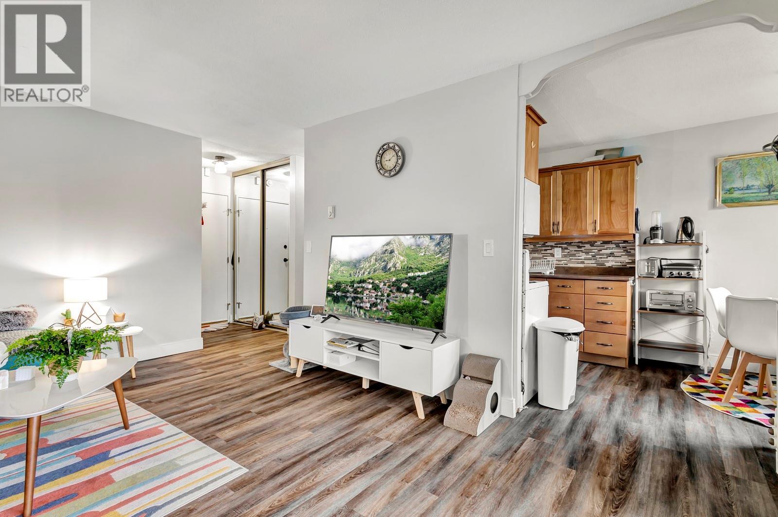 104 445 All Star Court, Kelowna