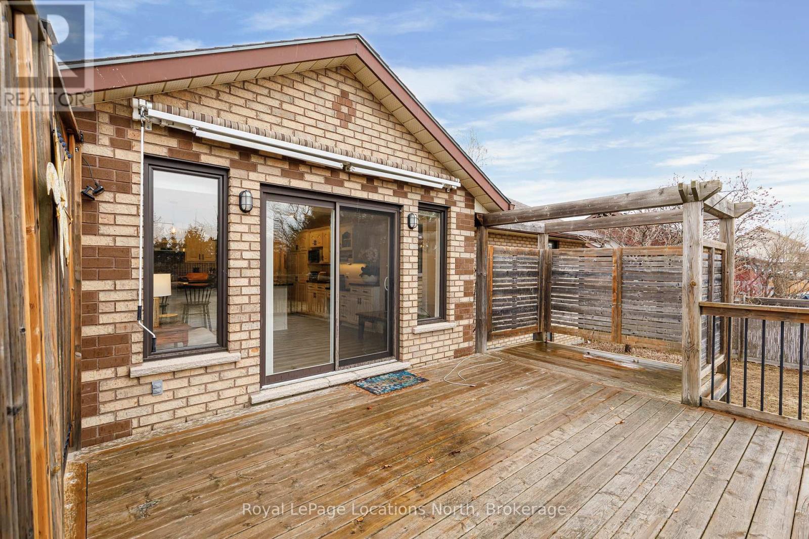 15 BLACKBURN AVENUE - 40