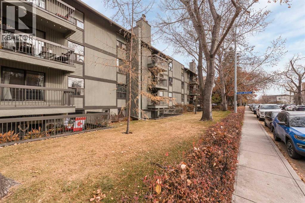 Single Family House for Sale in    Avenue SW Cliff Bungalow Calgary 