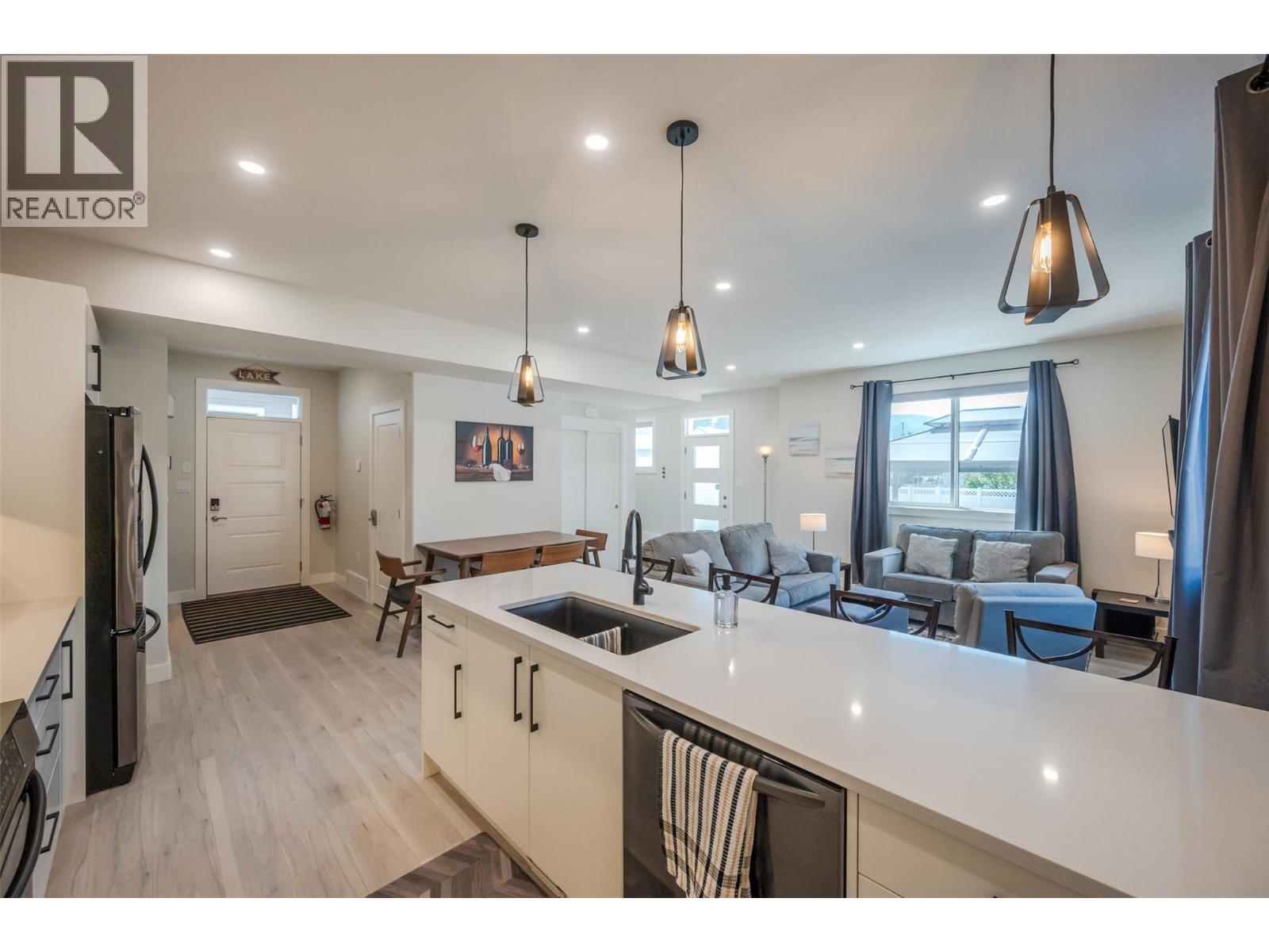 547 Westminster Avenue Unit# 101, Penticton