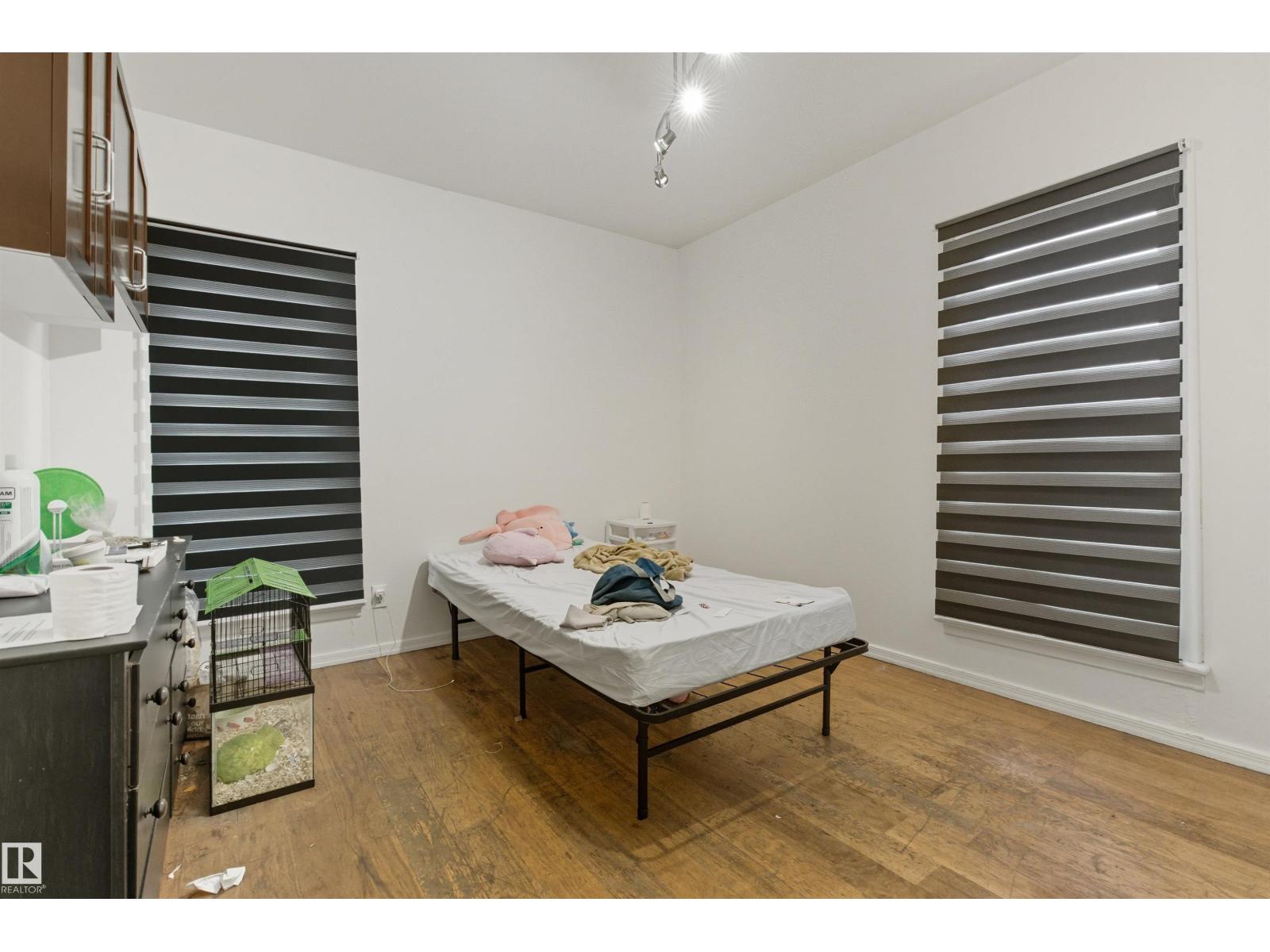 9513 103 AV NW, Edmonton