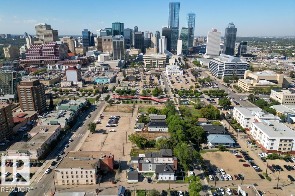 9513 103 AV NW, Edmonton