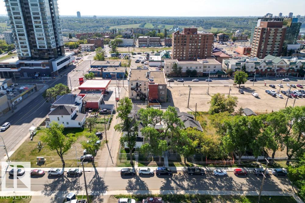 9513 103 AV NW, Edmonton