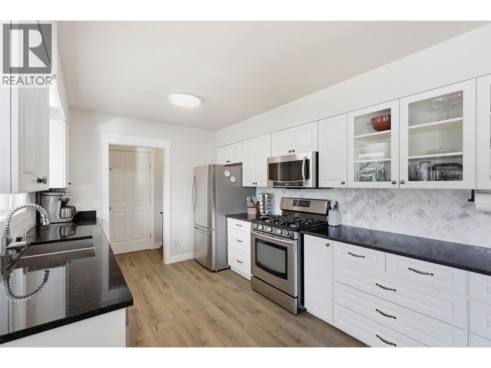 7044 WATSON Drive E, Kamloops