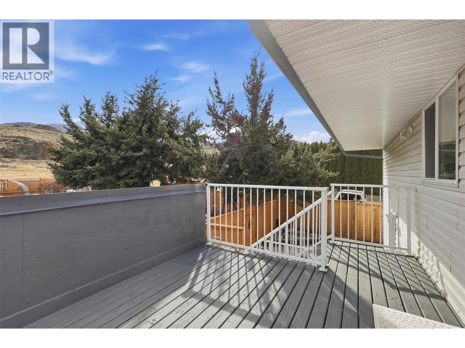 7044 WATSON Drive E, Kamloops