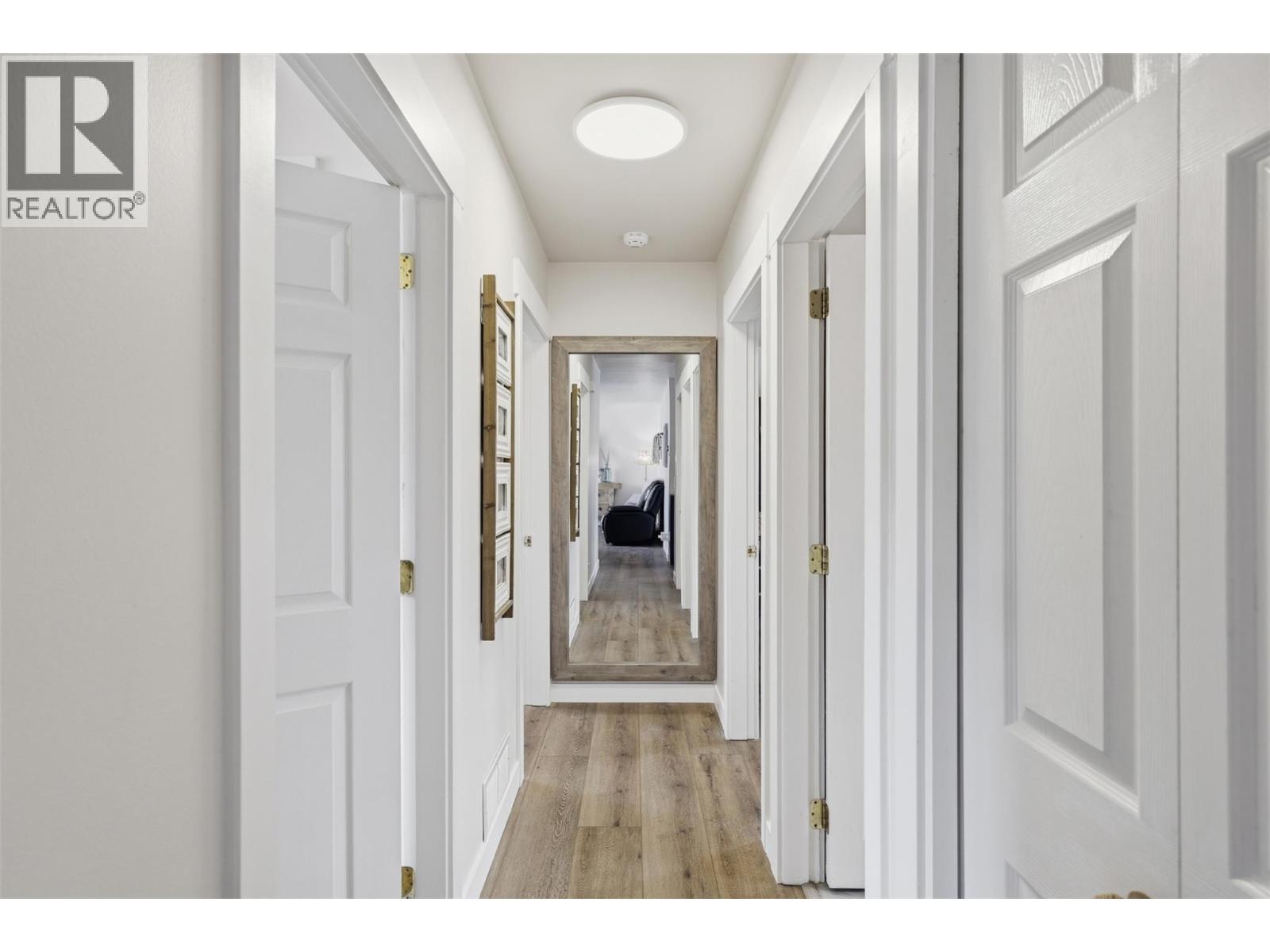 7044 WATSON Drive E, Kamloops