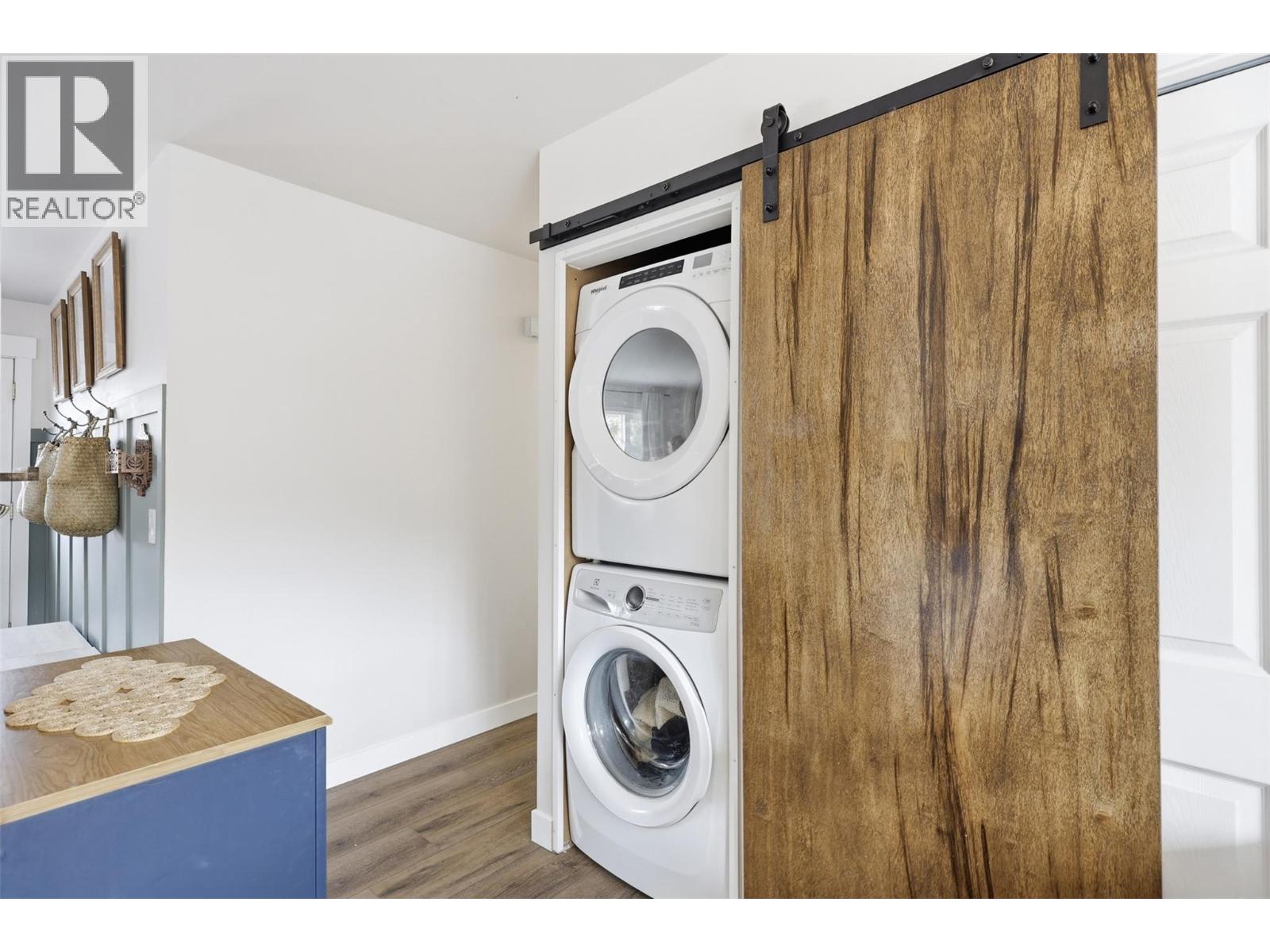 7044 WATSON Drive E, Kamloops