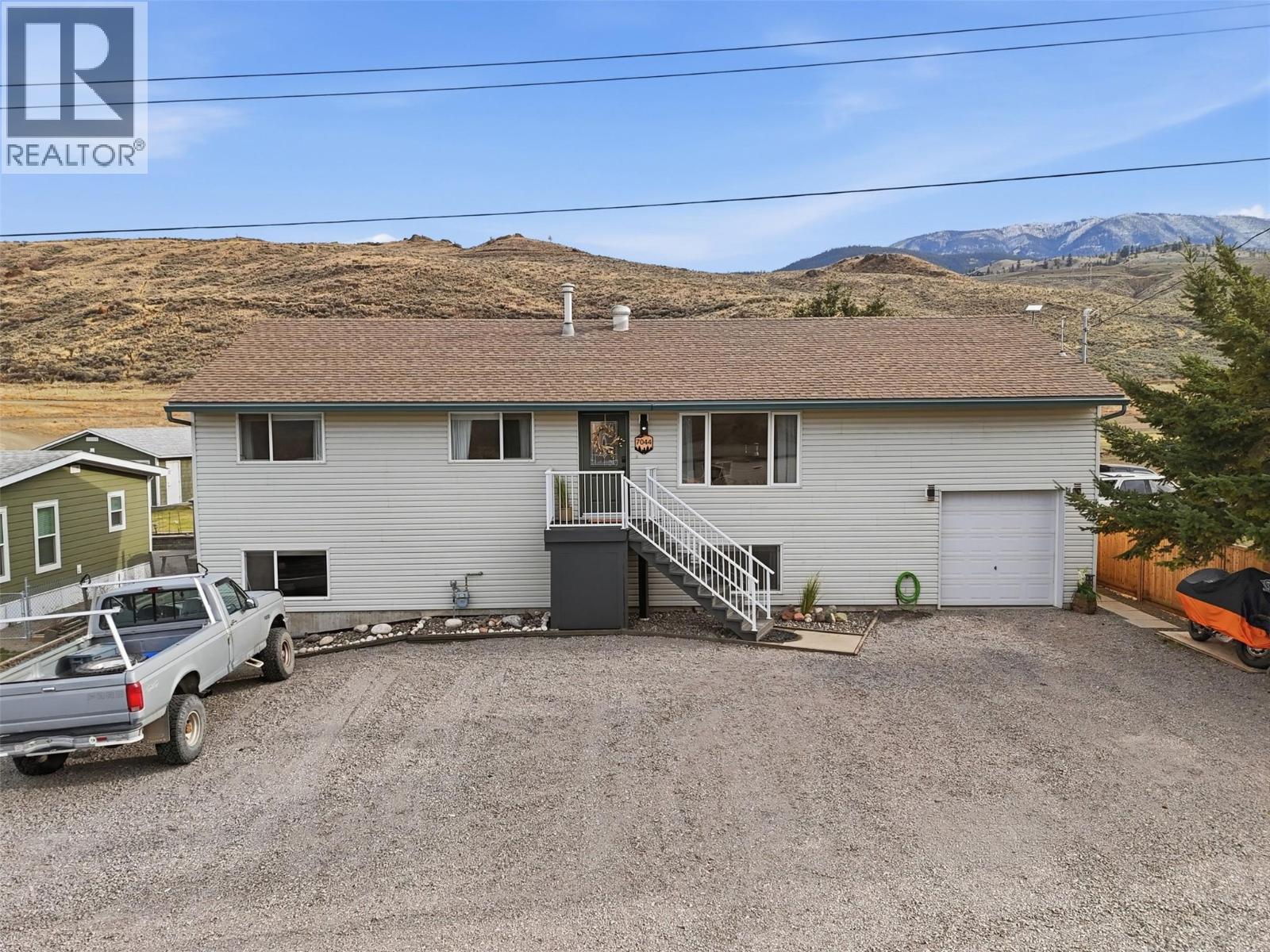 7044 WATSON Drive E, Kamloops