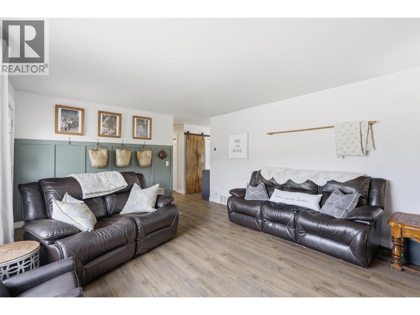 7044 WATSON Drive E, Kamloops