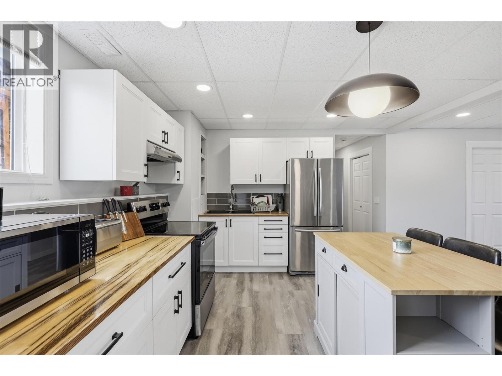 7044 WATSON Drive E, Kamloops