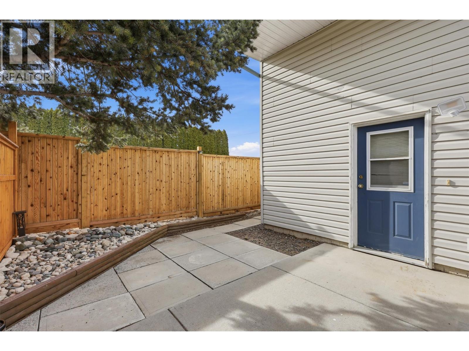 7044 WATSON Drive E, Kamloops