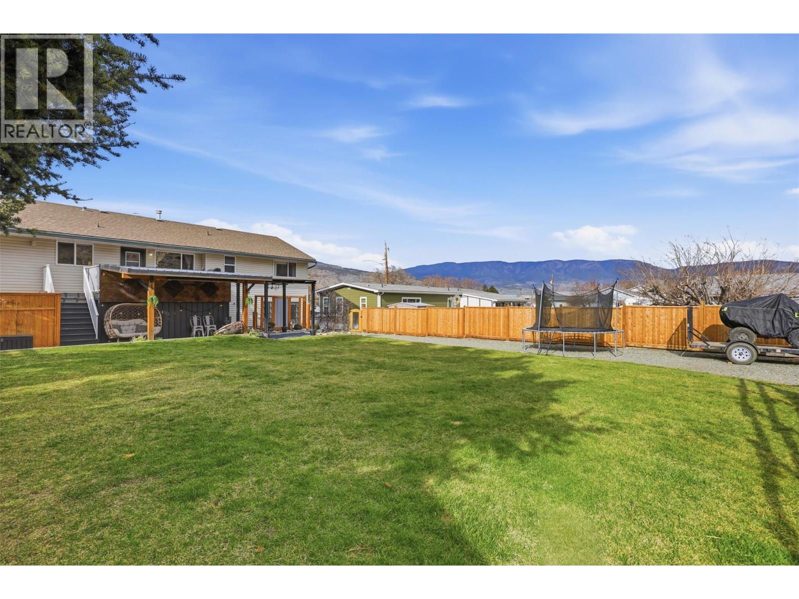 7044 WATSON Drive E, Kamloops