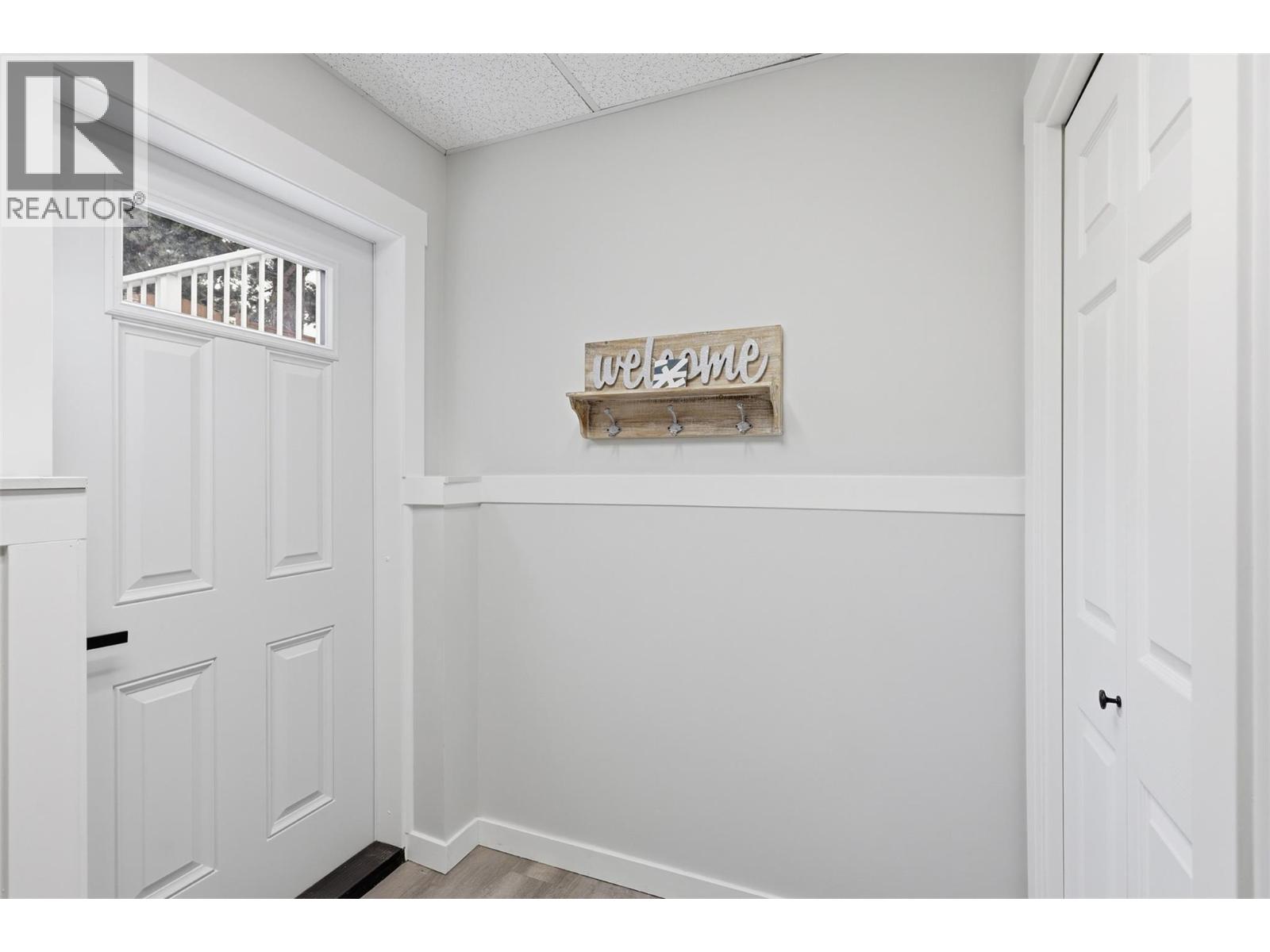 7044 WATSON Drive E, Kamloops