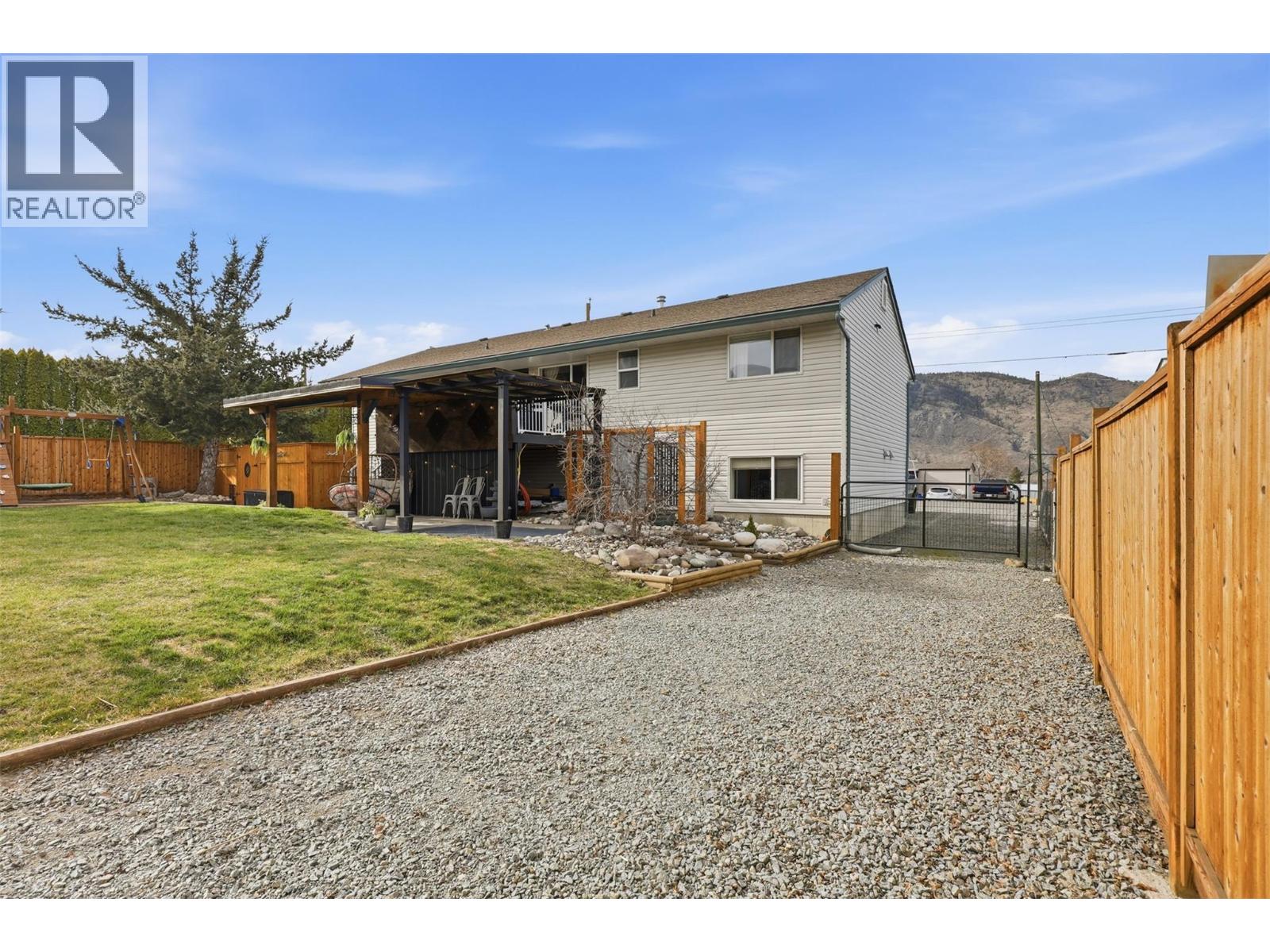 7044 WATSON Drive E, Kamloops