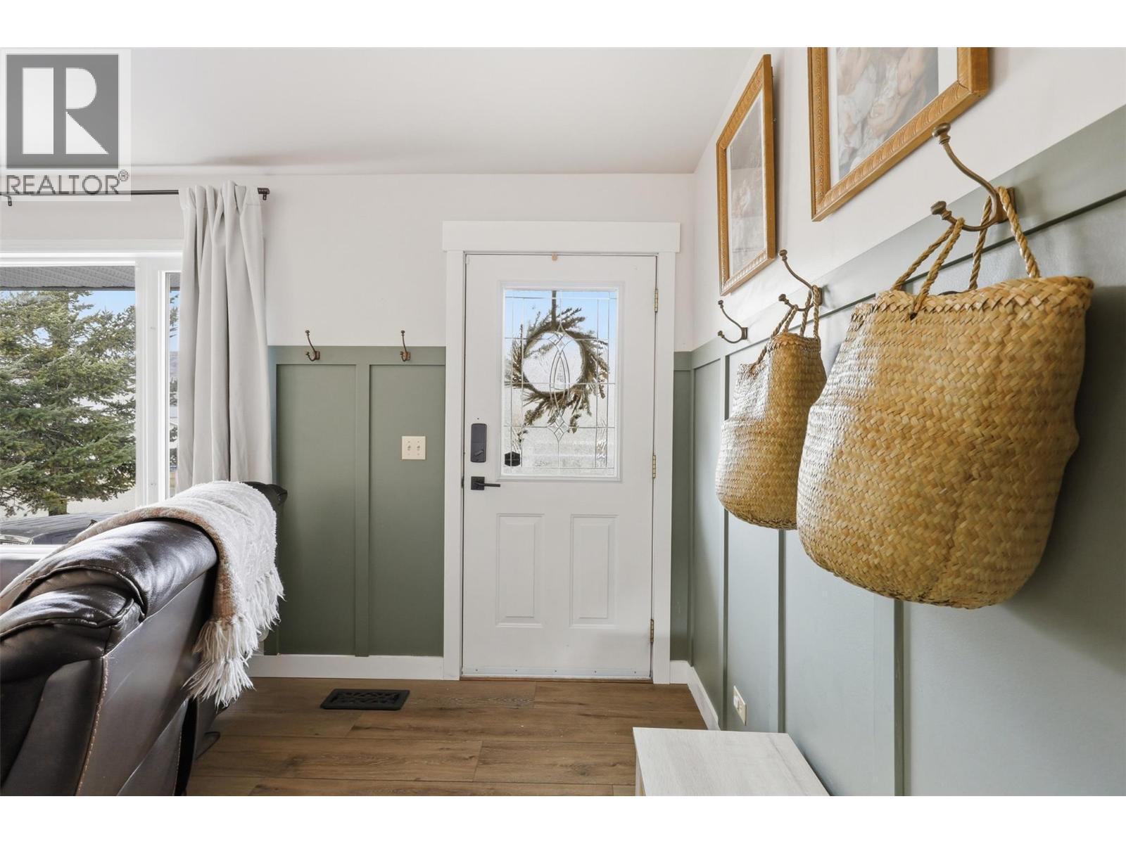 7044 WATSON Drive E, Kamloops