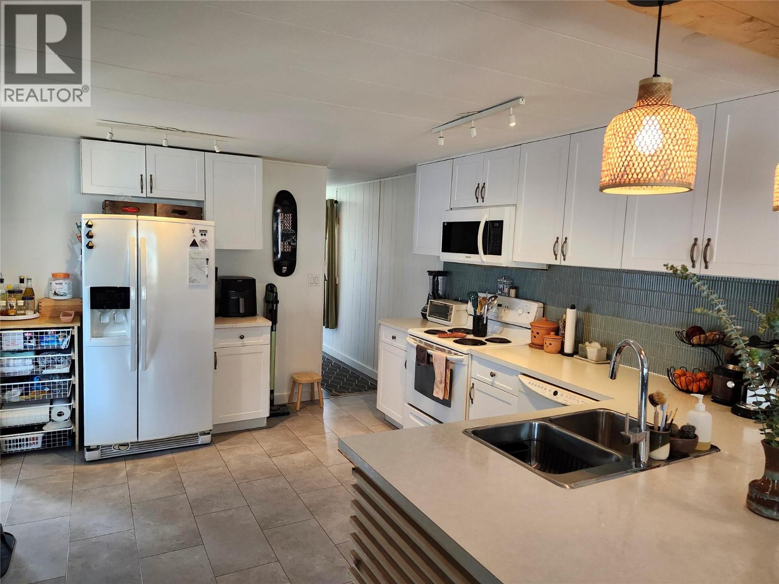 5 606 Edward Street East, Revelstoke