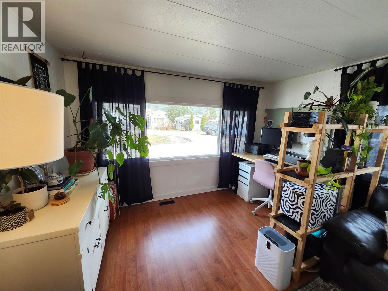 5 606 Edward Street East, Revelstoke