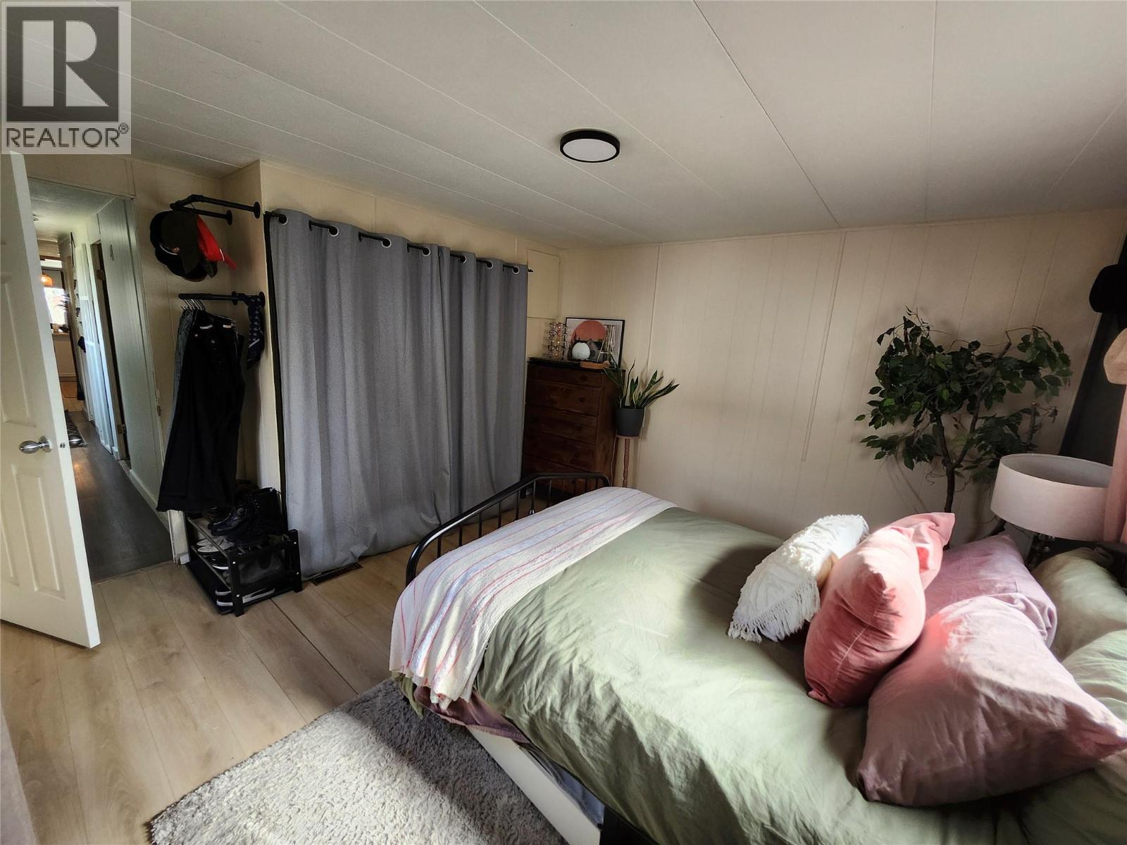 5 606 Edward Street East, Revelstoke