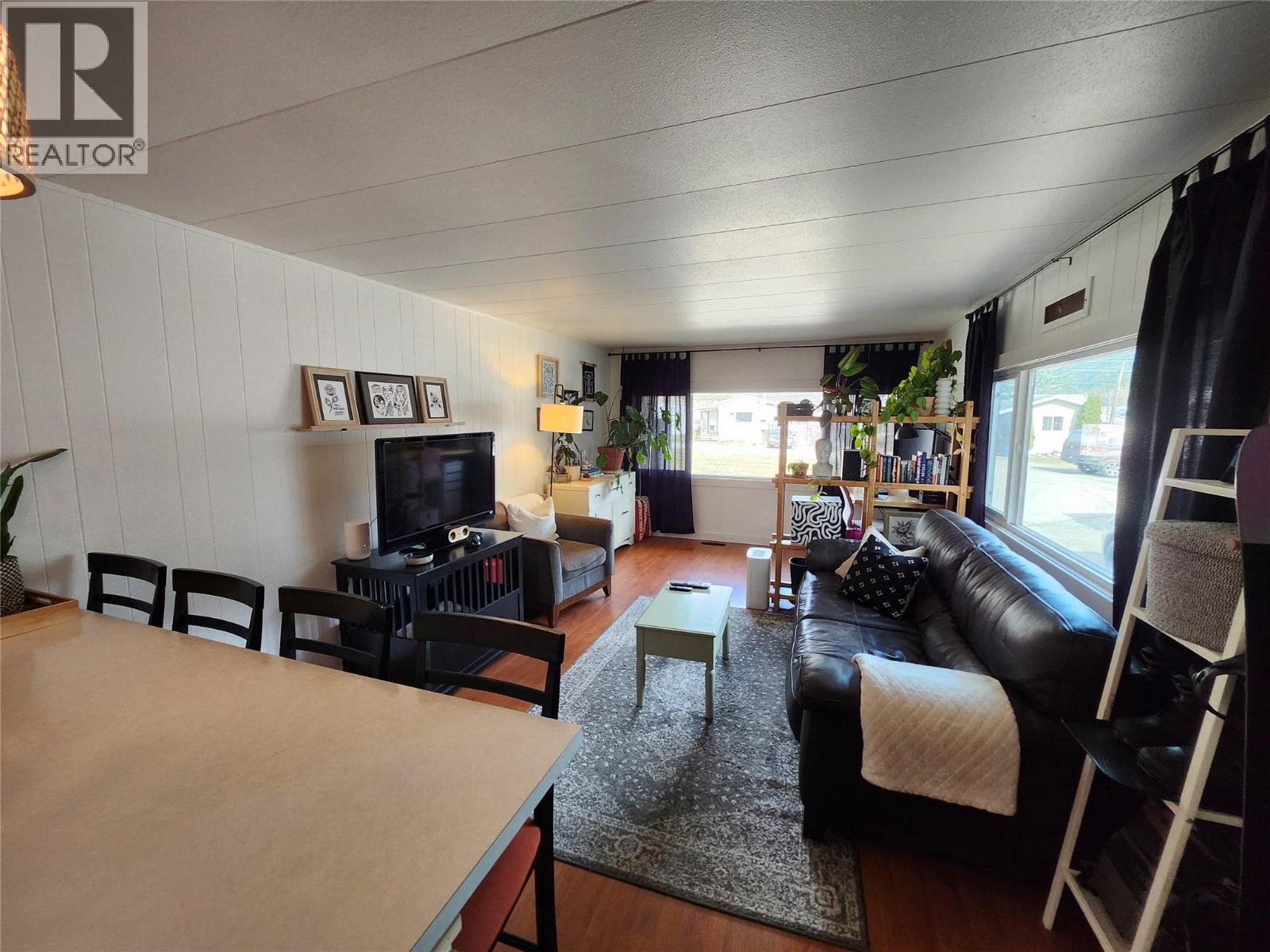 5 606 Edward Street East, Revelstoke