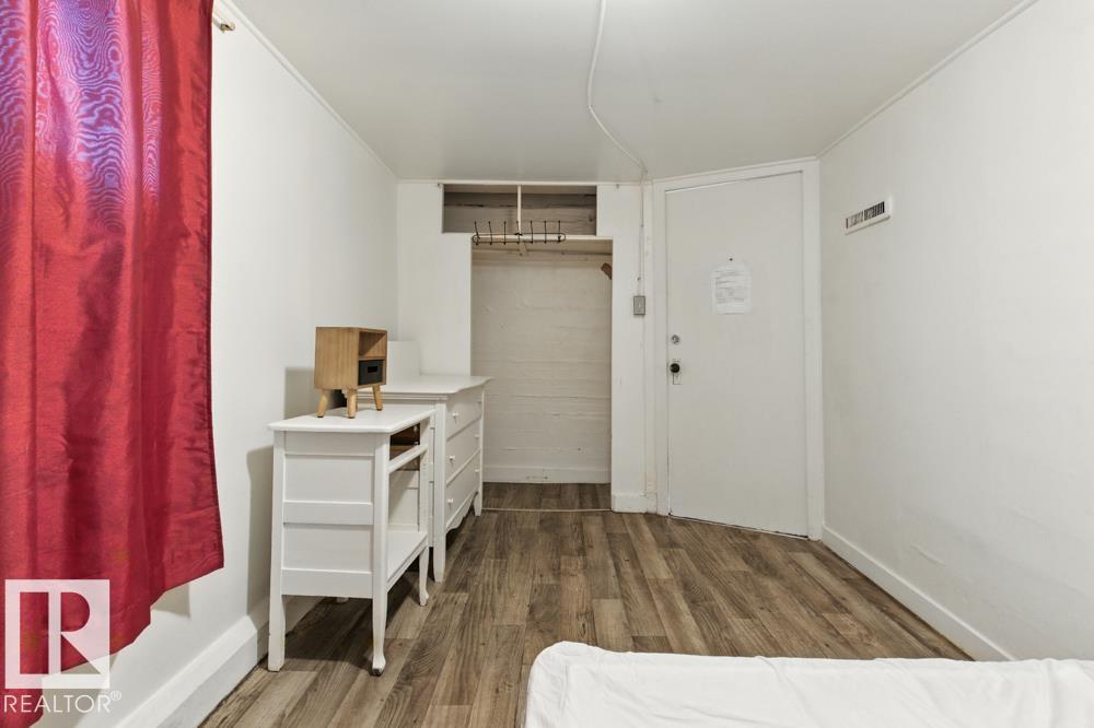 10256 95 ST NW, Edmonton