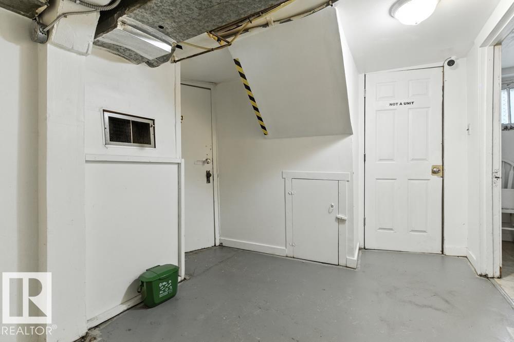 10256 95 ST NW, Edmonton