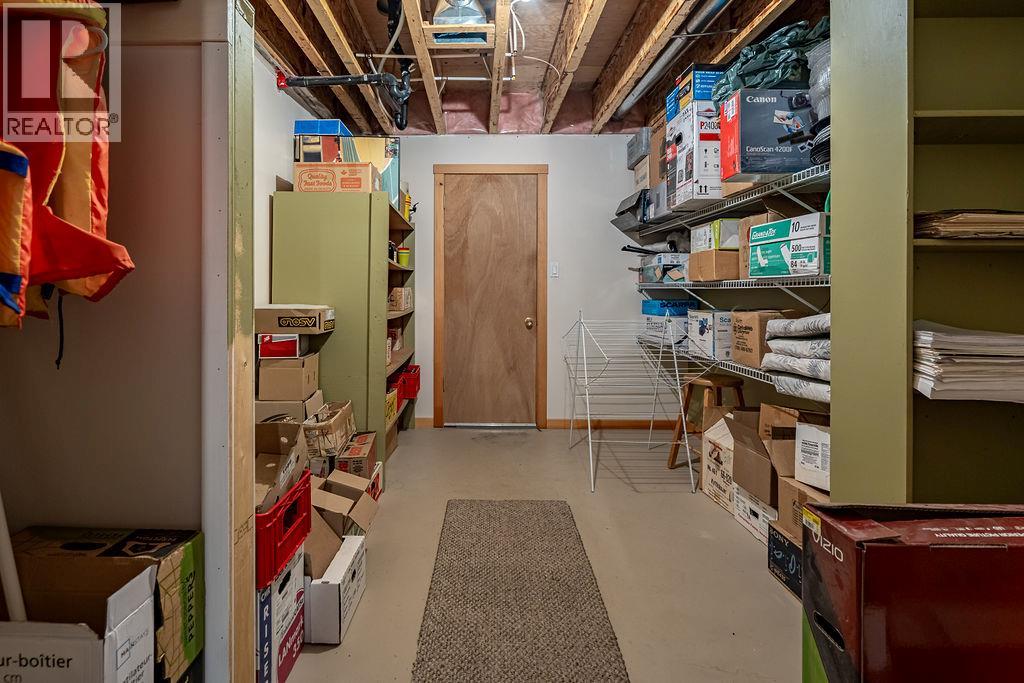 6105 Pine Ridge Road, Kaslo