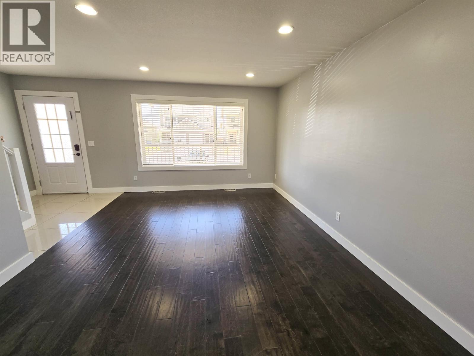 8617 74 STREET - Image 2