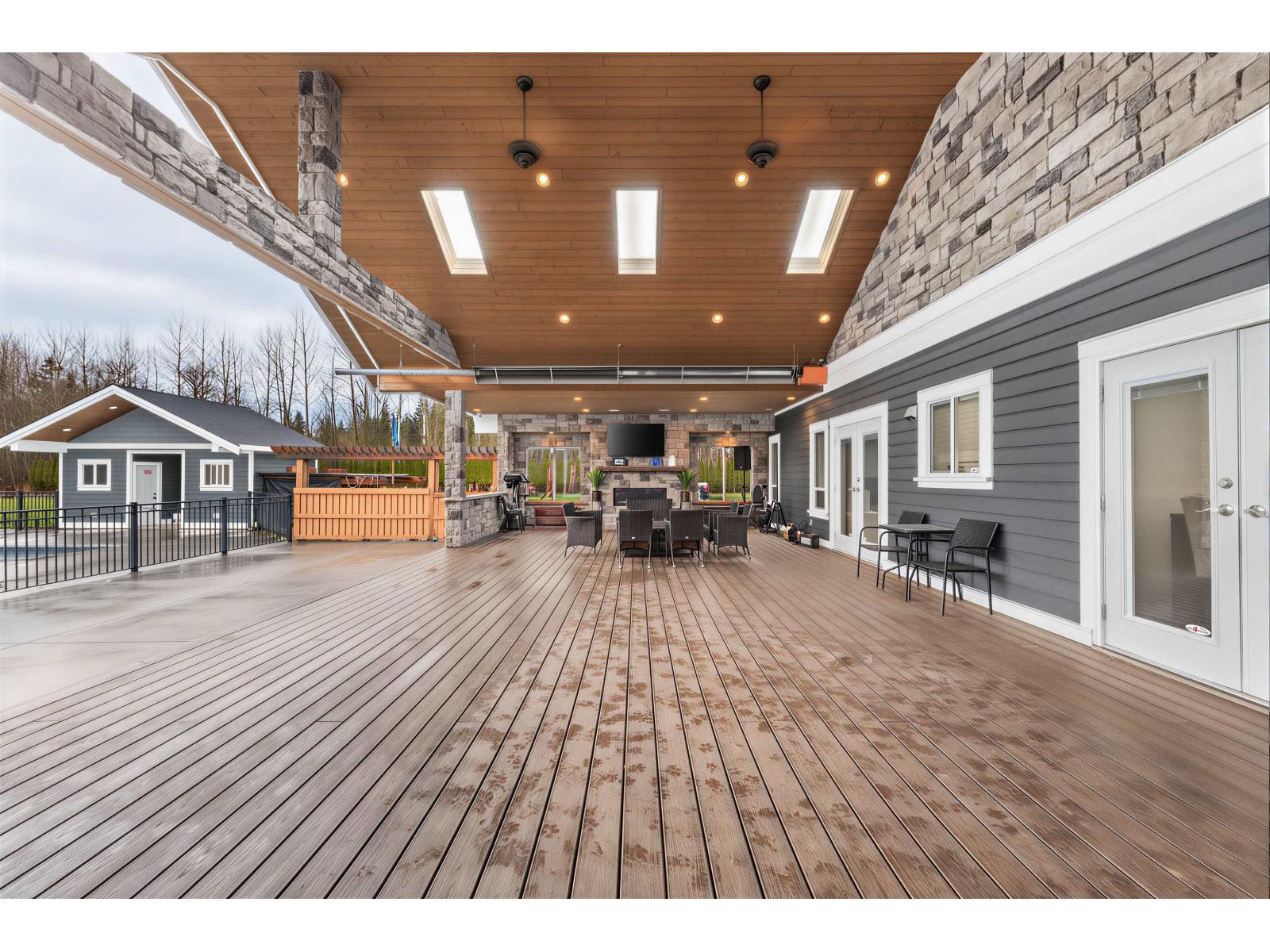 21298 36 AVENUE, Langley