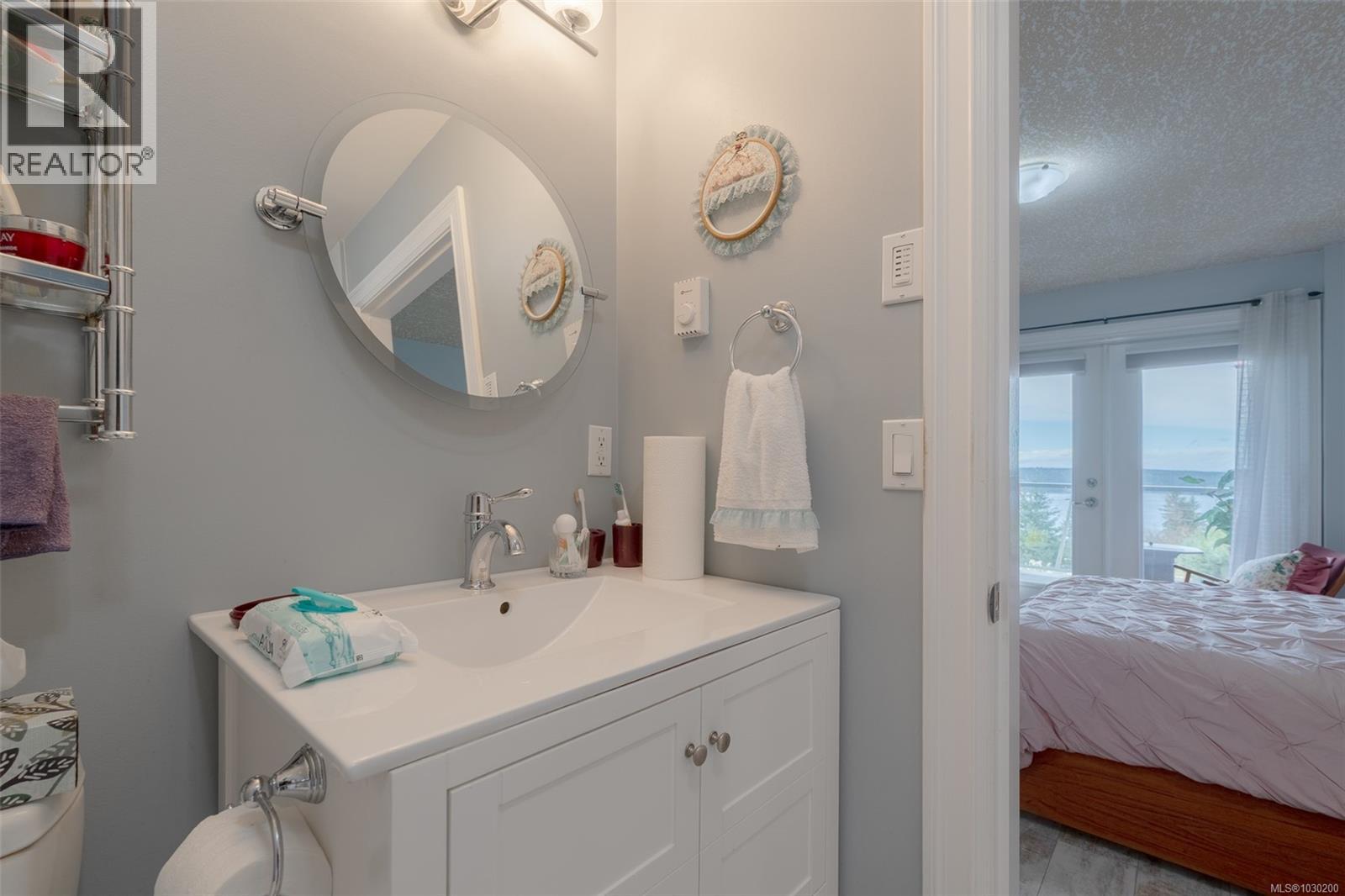 #11 606 FARRELL RD - 27