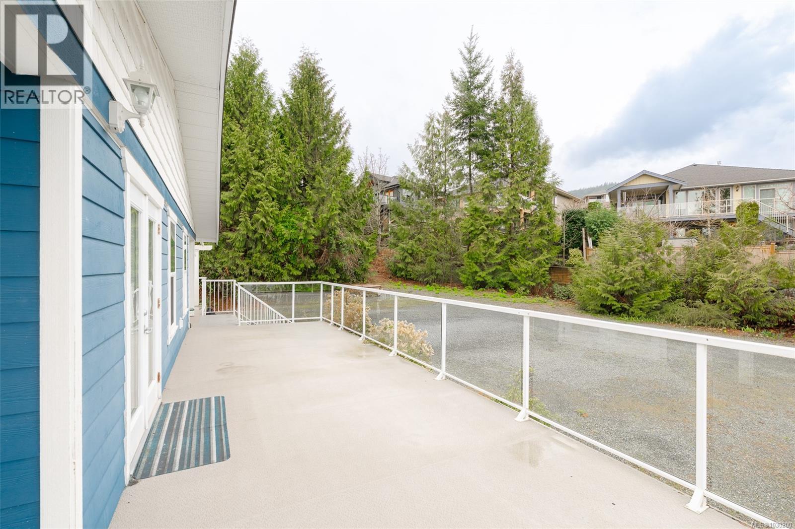 #11 606 FARRELL RD - 36