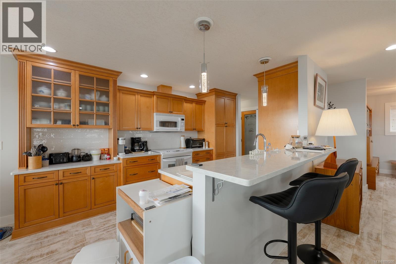 #11 606 FARRELL RD - 15