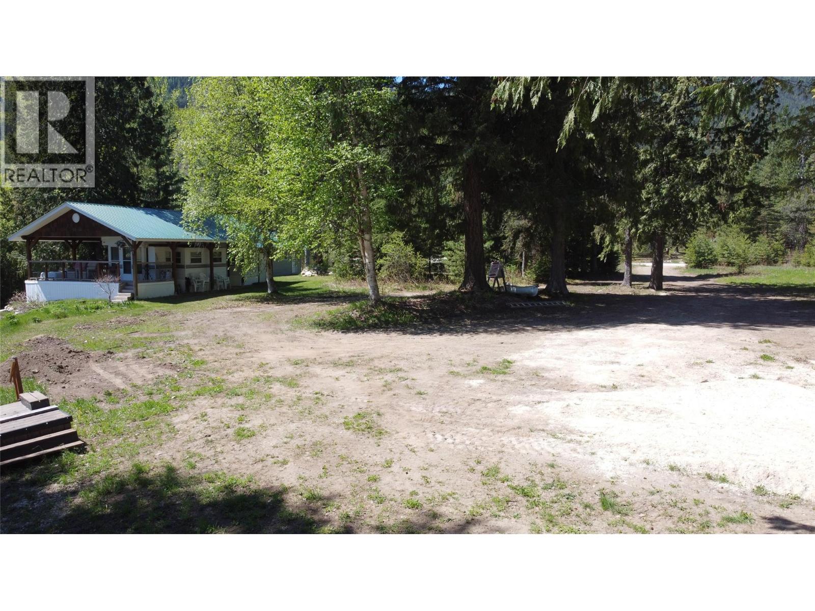 209 ISLAND VIEW Road, Summit Lake