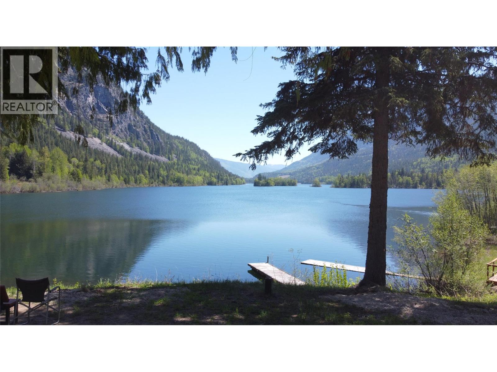 209 ISLAND VIEW Road, Summit Lake