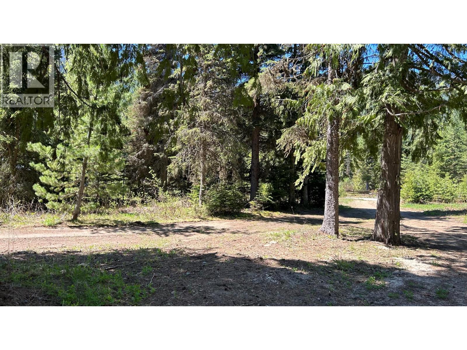 209 ISLAND VIEW Road, Summit Lake